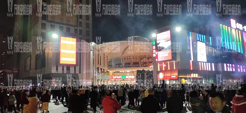 新泰卓越·財富廣場膜結構項目接近尾聲