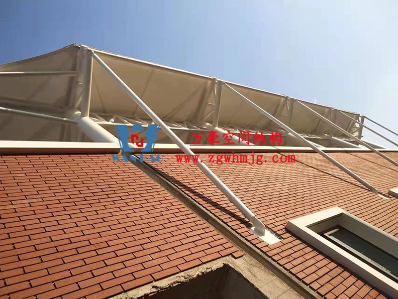 張家港市新建九年一貫制學校膜結(jié)構(gòu)工程完工