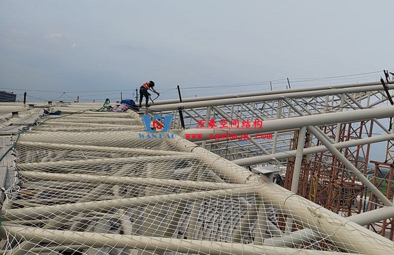 襄陽奧體中心膜結構工程開始施工