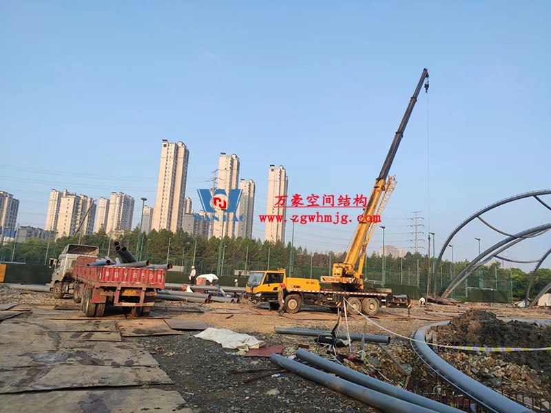 寧波諾丁漢大學室外運動場地改擴建項目膜結構工程火熱施工中