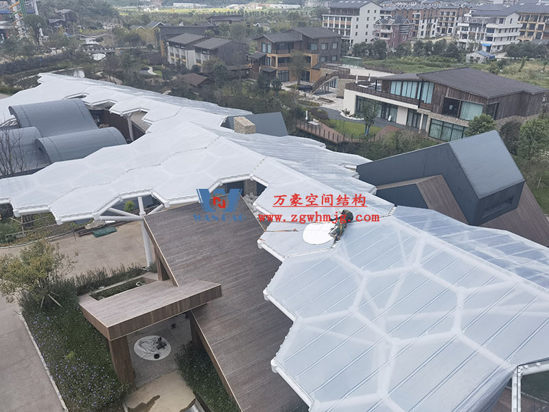 ETFE膜結(jié)構(gòu)建筑有哪些優(yōu)勢？ETFE膜結(jié)構(gòu)材料對比其他材料有哪些優(yōu)點？