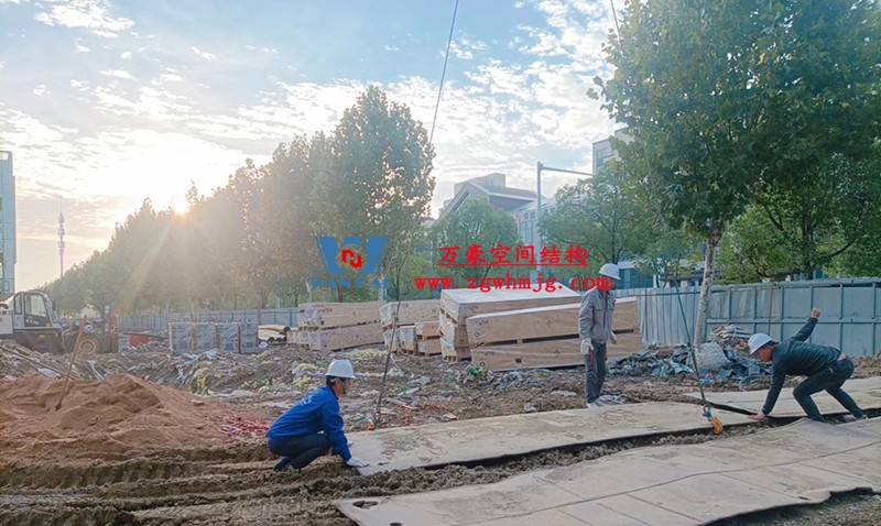 文一塘溪津門天幕鋼結(jié)構(gòu)及ETFE氣枕膜工程開始施工 文一塘溪津門天幕鋼結(jié)構(gòu)及ETFE氣枕膜工程開始施工