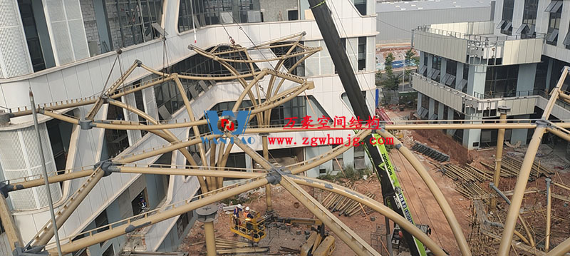 中國東盟特色商品匯聚中心膜鋼構(gòu)工程完工 中國東盟特色商品匯聚中心膜鋼構(gòu)工程完工