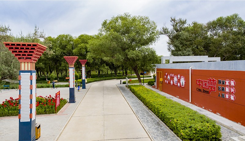 陜西定邊馬蓮灘沙漠公園鋼膜結構工程開始施工 陜西定邊馬蓮灘沙漠公園鋼膜結構工程開始施工