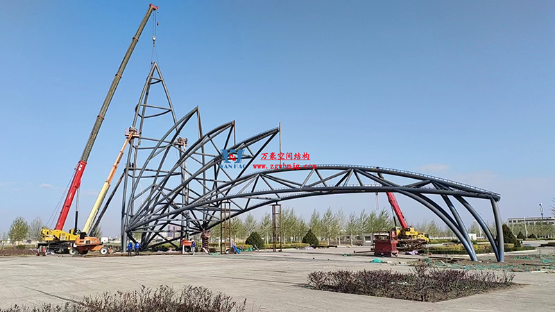 勞動最光榮，致敬一線工作者！