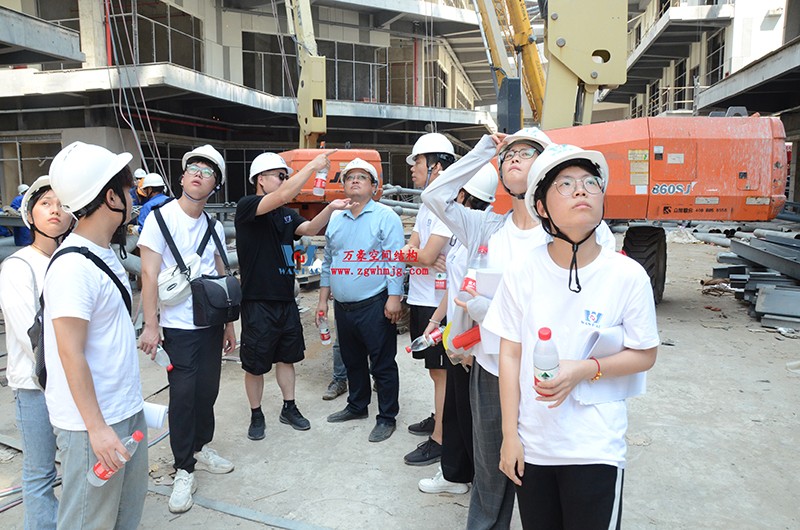 嘉興長安里ETFE氣枕鋼膜結(jié)構(gòu)頂棚工程現(xiàn)場學習觀摩會 嘉興長安里ETFE氣枕鋼膜結(jié)構(gòu)頂棚工程現(xiàn)場學習觀摩會