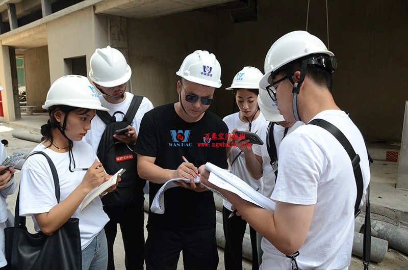 嘉興長安里ETFE氣枕鋼膜結(jié)構(gòu)頂棚工程現(xiàn)場學習觀摩會 嘉興長安里ETFE氣枕鋼膜結(jié)構(gòu)頂棚工程現(xiàn)場學習觀摩會