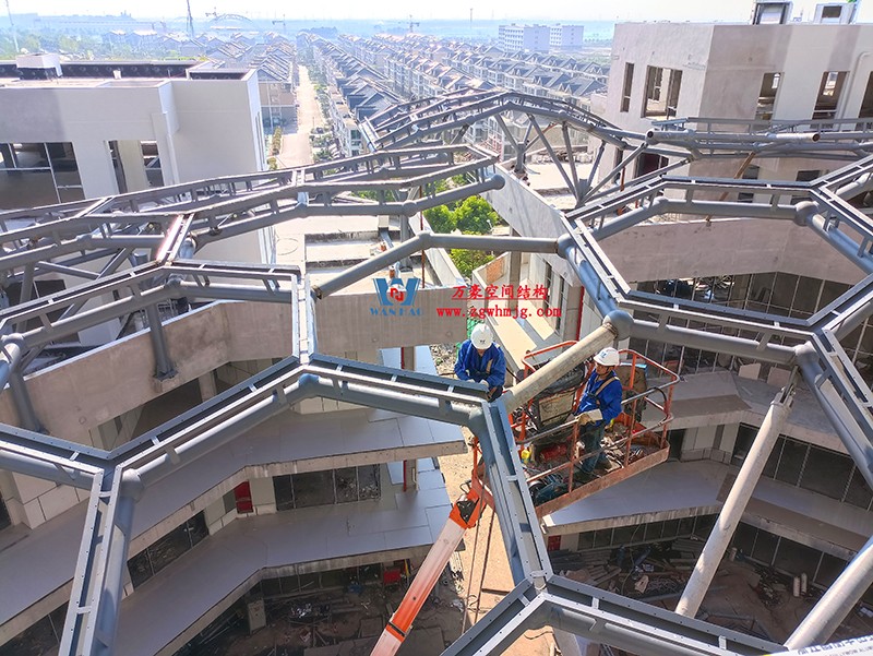 嘉興長安里ETFE氣枕鋼膜結(jié)構(gòu)頂棚工程現(xiàn)場學習觀摩會 嘉興長安里ETFE氣枕鋼膜結(jié)構(gòu)頂棚工程現(xiàn)場學習觀摩會