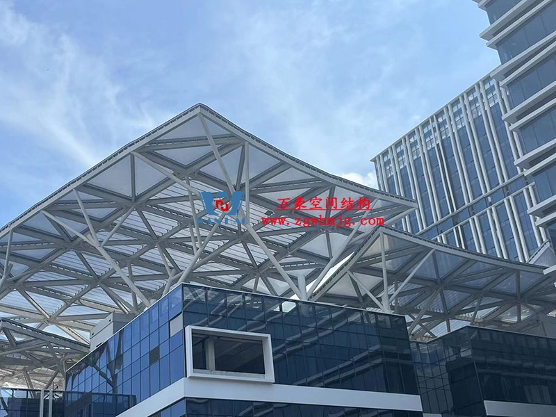 中交海南總部基地項目A地塊三標段幕墻及欄桿工程