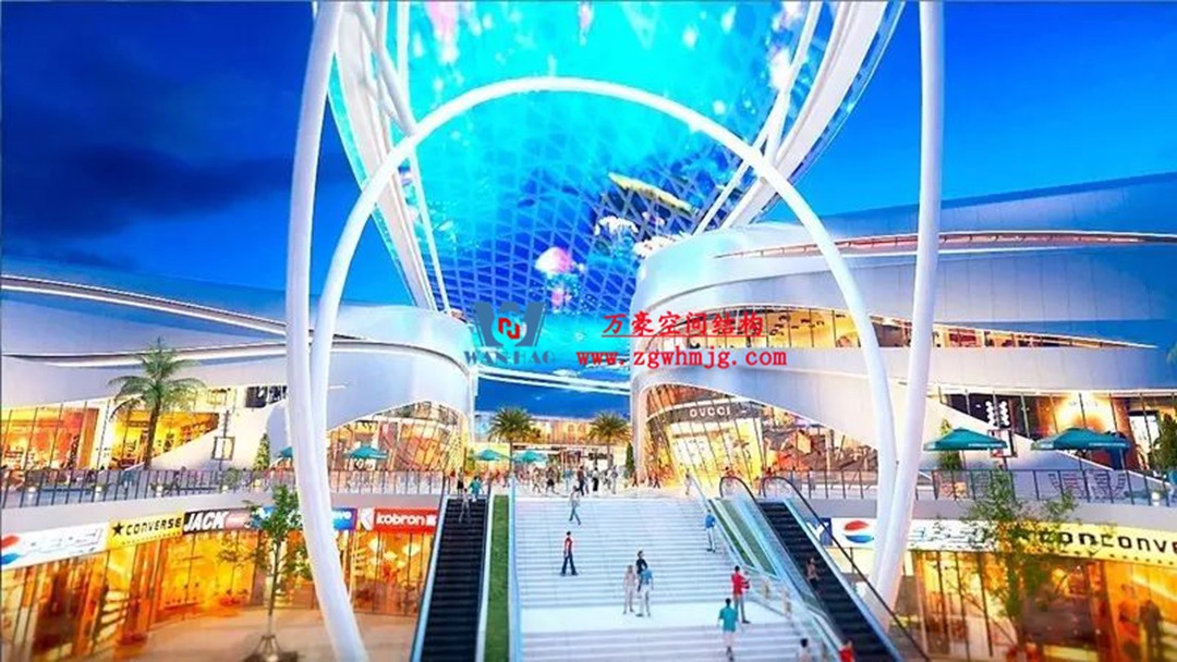 遵義高鐵新城上的一條鋼膜結(jié)構(gòu)“長龍” 遵義高鐵新城上的一條鋼膜結(jié)構(gòu)“長龍”