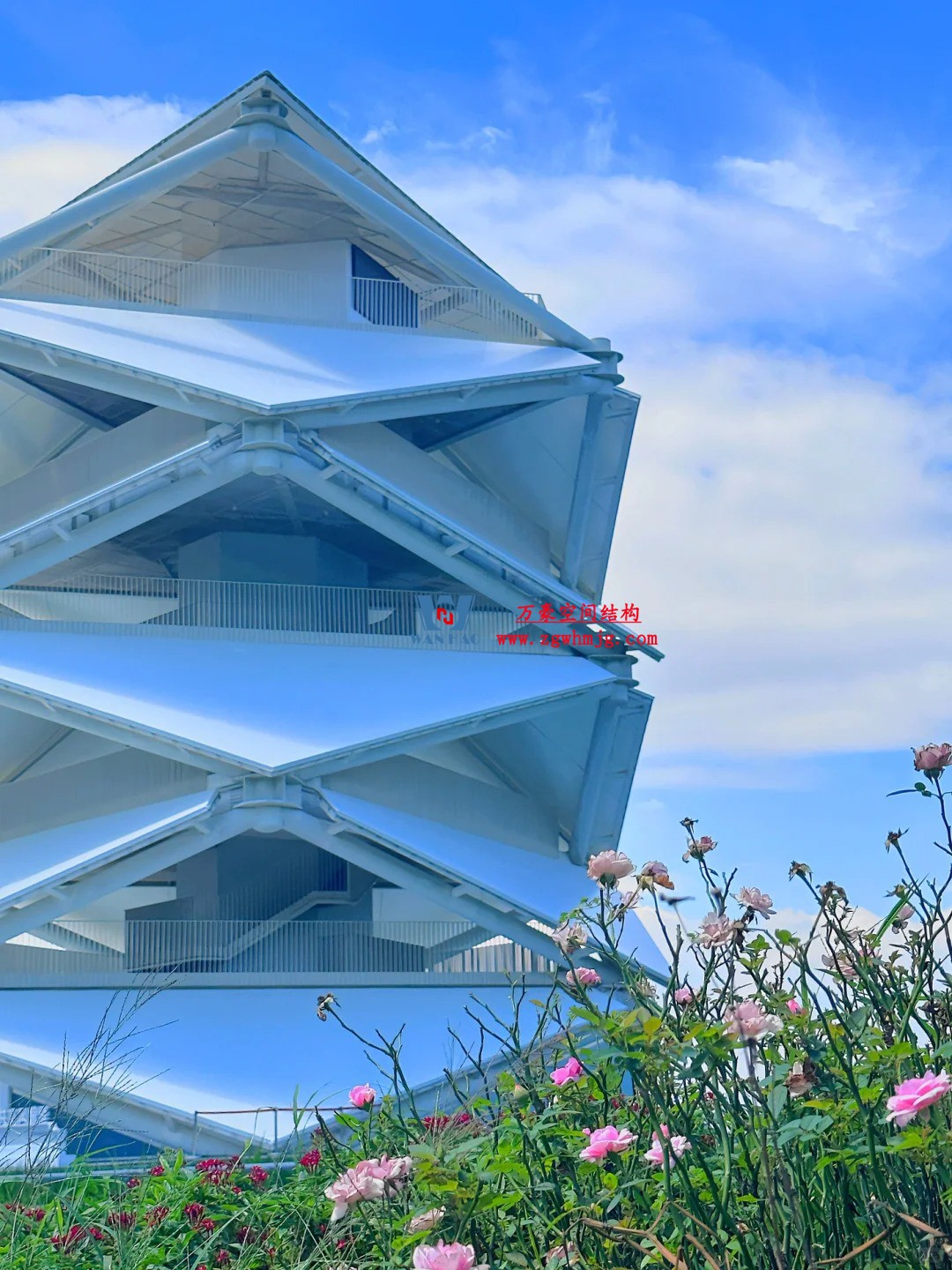 創意與藝術美感兼具的鋼膜結構建筑 創意與藝術美感兼具的鋼膜結構建筑