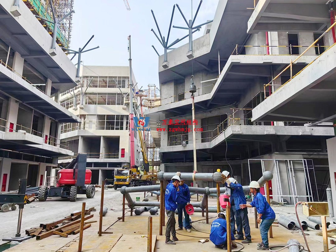 已完工，這個ETFE氣枕商業天幕閃亮登場！