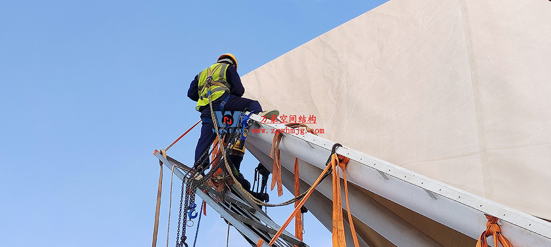 施工加速,這個PTFE膜結(jié)構(gòu)天幕即將完工! 施工加速,這個PTFE膜結(jié)構(gòu)天幕即將完工!