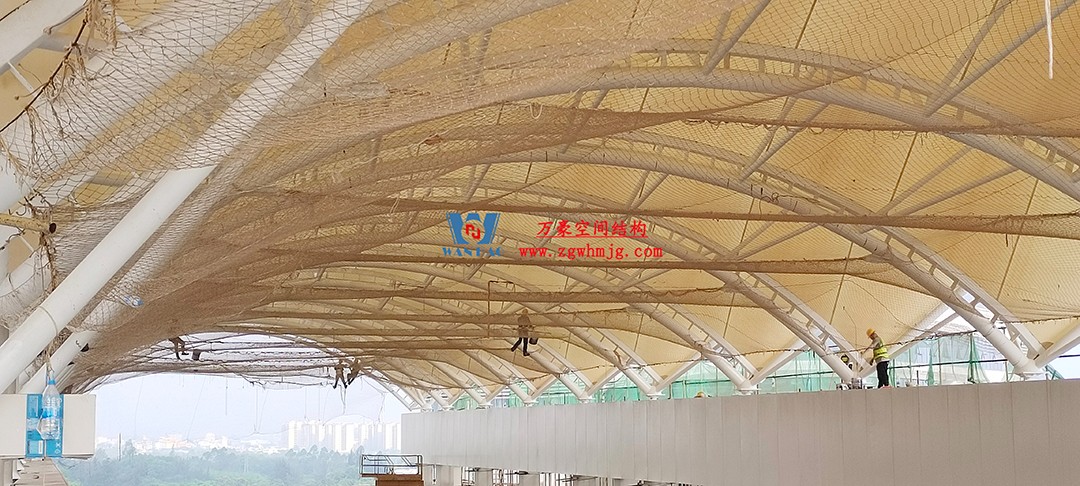 施工加速,這個PTFE膜結(jié)構(gòu)天幕即將完工! 施工加速,這個PTFE膜結(jié)構(gòu)天幕即將完工!