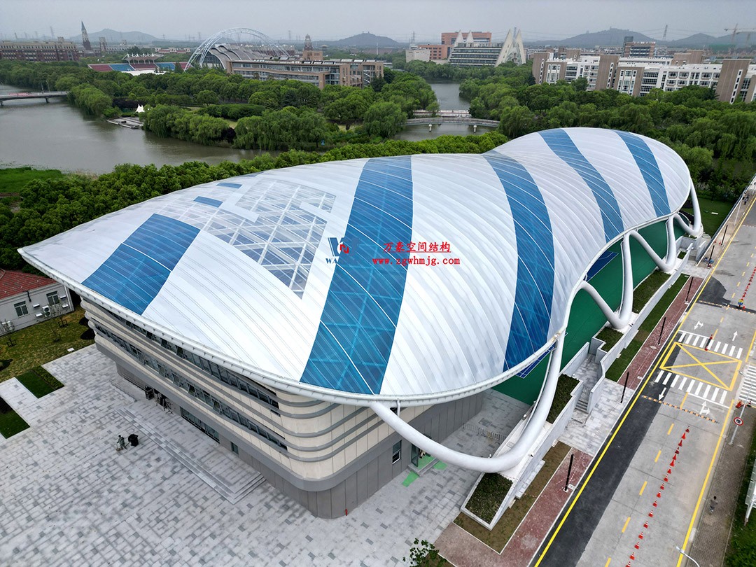 上海工程技術(shù)大學(xué)松江校區(qū)風(fēng)雨操場ETFE膜結(jié)構(gòu)項(xiàng)目