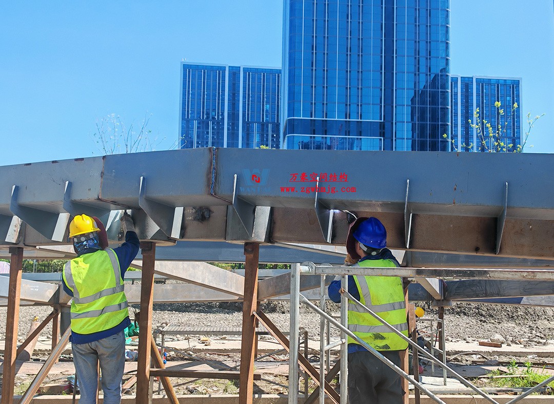 攻堅克難,全速推進|這個ETFE商業(yè)天幕迎來新進展 攻堅克難,全速推進|這個ETFE商業(yè)天幕迎來新進展