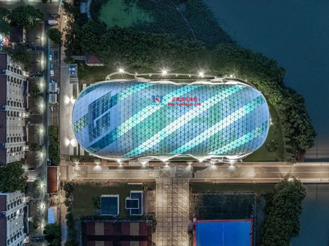 帆影碧波|風雨操場上的ETFE膜結(jié)構(gòu)穹頂 帆影碧波|風雨操場上的ETFE膜結(jié)構(gòu)穹頂