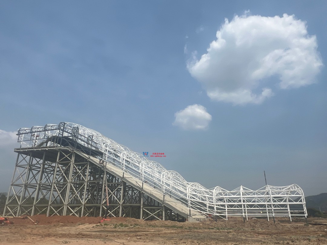 比亞迪紹興嵊州賽車場干拔沙坡觀景平臺鋼結構項目 比亞迪紹興嵊州賽車場干拔沙坡觀景平臺鋼結構項目