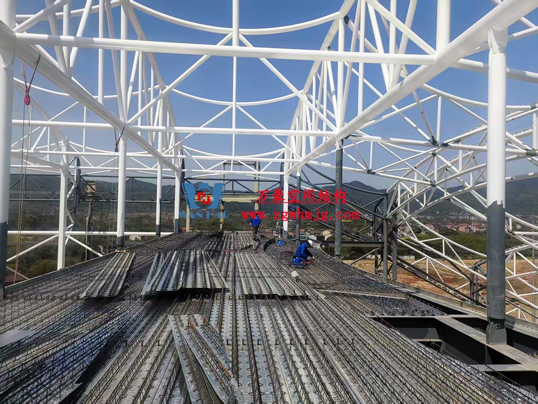 比亞迪紹興嵊州賽車場干拔沙坡觀景平臺鋼結構項目 比亞迪紹興嵊州賽車場干拔沙坡觀景平臺鋼結構項目