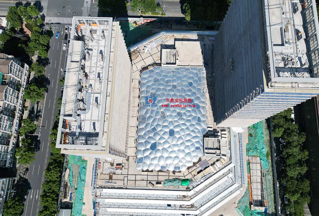 安吉云安里ETFE氣枕商業天幕圓滿完工 安吉云安里ETFE氣枕商業天幕圓滿完工