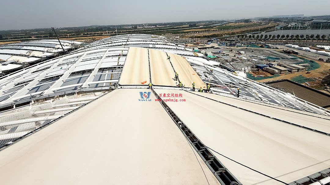 鄭州中原高鐵港數(shù)字展貿(mào)城ETFE PTFE膜結(jié)構(gòu)項目 鄭州中原高鐵港數(shù)字展貿(mào)城ETFE PTFE膜結(jié)構(gòu)項目