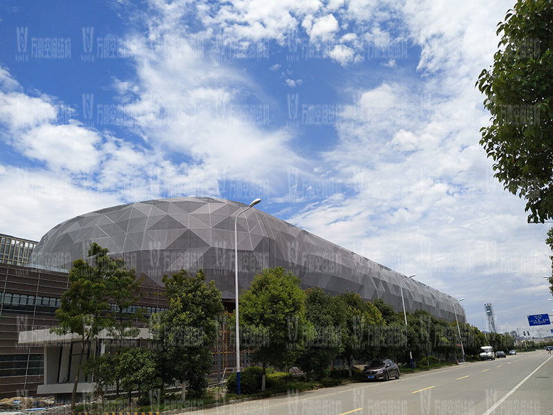 什么是PTFE永久膜結構？PTFE永久膜結構的性能特點及應用范圍是怎樣的？