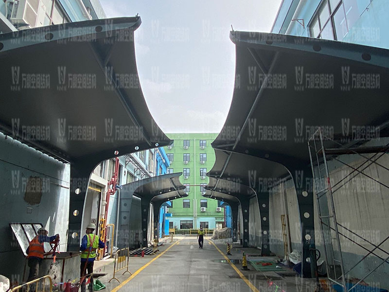 膜結構車棚安裝時有哪些注意事項？車棚為什么選擇膜結構？